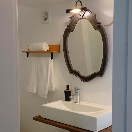 Nyaraló Pipo People House *