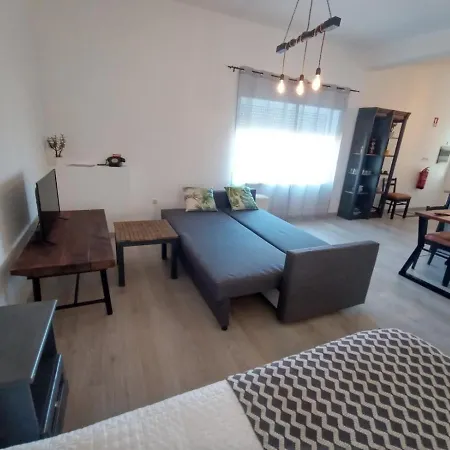 Pipo People House 오비도스