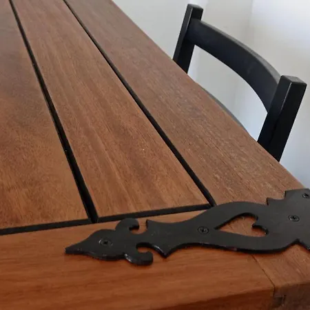 Pipo People House * Όμπιδος