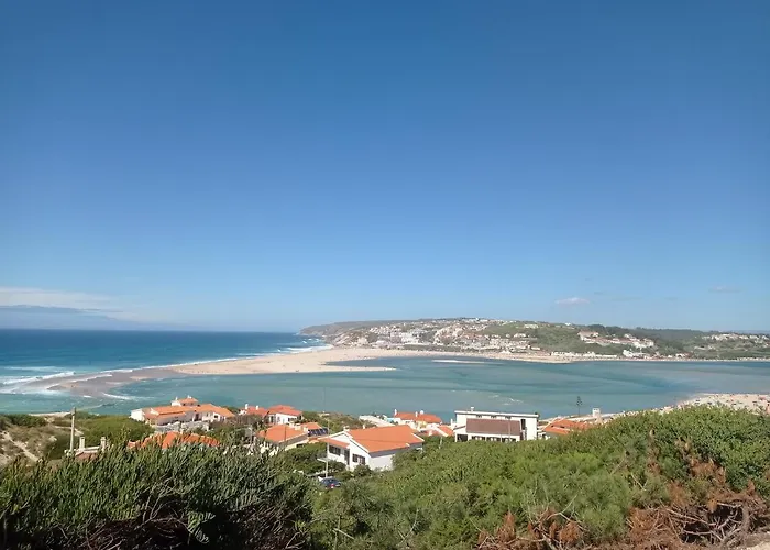 Pipo People House بيت للعطل Óbidos